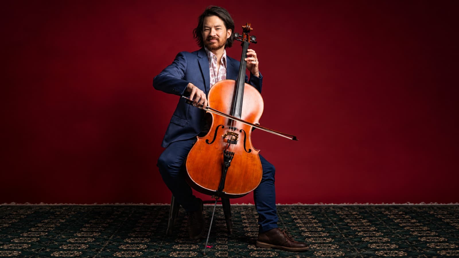 Cellist Nick performs with wine pairing